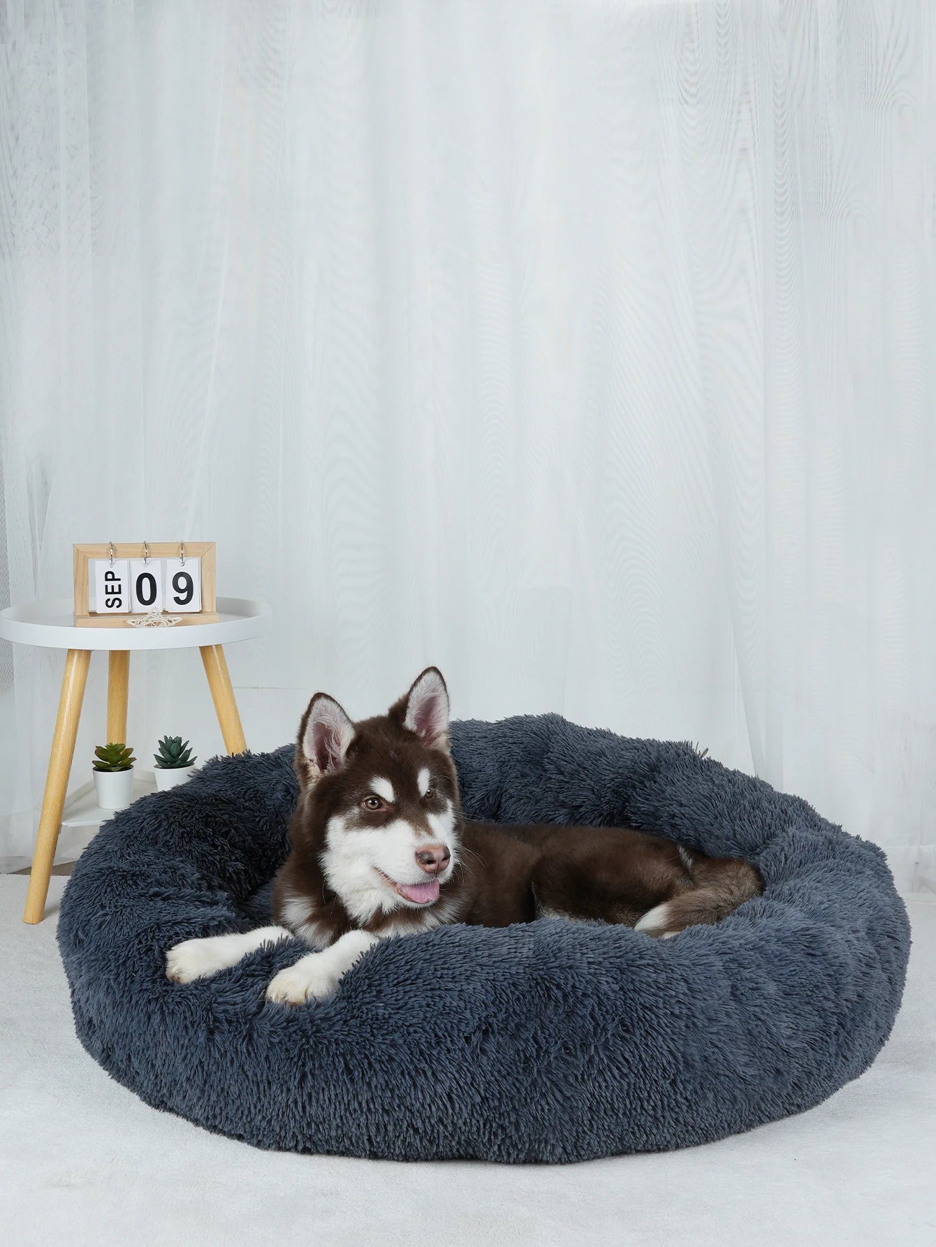 Luxurious Calming Plush Dog Bed (Washable) | Anti-Anxiety Fluffy Pet Bed For Large, Medium & Small Dogs/Puppies